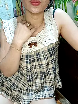 Blythe 69 online show from June 12, 9:57 pm
