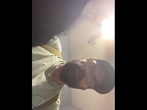 Onesieboy4daddys online show from November 26, 3:29 am