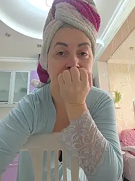 HotJanet online show from January 6, 8:07 am