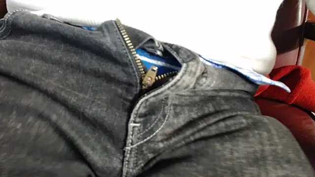 Snapshot of smoothandtiny chatting on February 27, 5:36 pm smoothandtiny online show from February 27, 5:36 pm