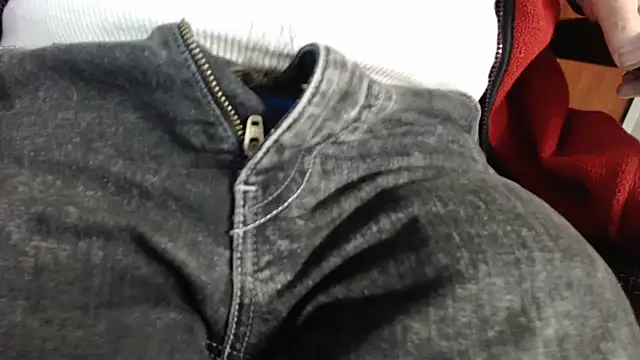 Snapshot of smoothandtiny chatting on March 4, 6:18 pm smoothandtiny online show from March 4, 6:18 pm