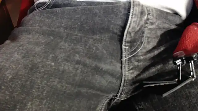 Snapshot of smoothandtiny chatting on March 5, 6:23 pm smoothandtiny online show from March 5, 6:23 pm