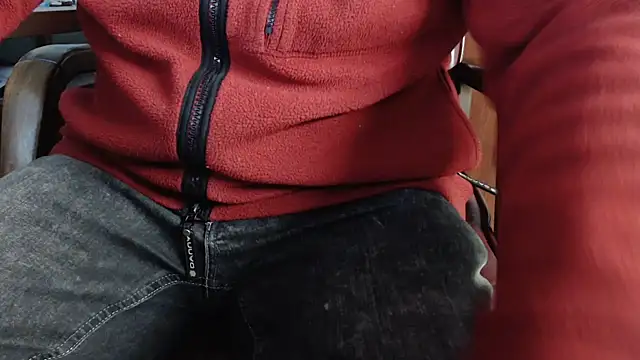 Snapshot of smoothandtiny chatting on March 10, 8:37 am smoothandtiny online show from March 10, 8:37 am