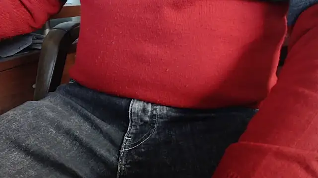 Snapshot of smoothandtiny chatting on March 12, 8:08 am smoothandtiny online show from March 12, 8:08 am