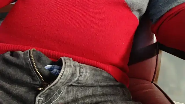 Snapshot of smoothandtiny chatting on March 14, 7:26 am smoothandtiny online show from March 14, 7:26 am