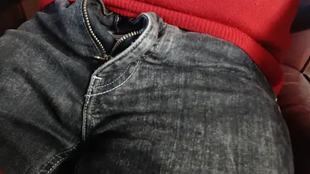 Snapshot of smoothandtiny chatting on March 15, 6:36 am smoothandtiny online show from March 15, 6:36 am