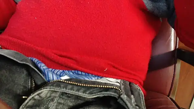 Snapshot of smoothandtiny chatting on March 21, 5:23 pm smoothandtiny online show from March 21, 5:23 pm