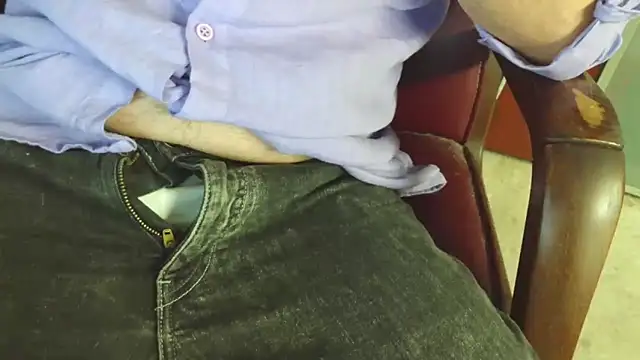 Snapshot of smoothandtiny chatting on September 17, 5:25 pm smoothandtiny online show from September 17, 5:25 pm