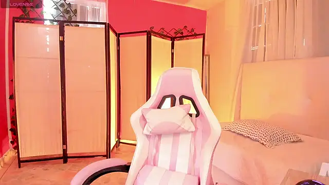 your khloe online show from October 1, 1:28 pm