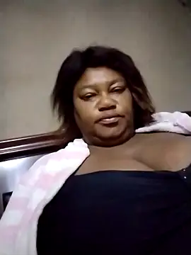 MATUREBUSSTY online show from September 26, 1:42 am