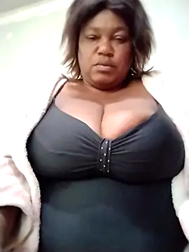 MATUREBUSSTY online show from September 27, 2:44 pm