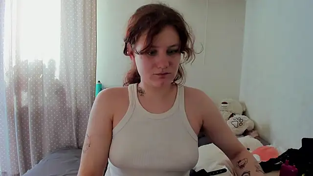 Snapshot of Charlotte_wow chatting on July 28, 3:21 pm Charlotte wow online show from July 28, 3:21 pm