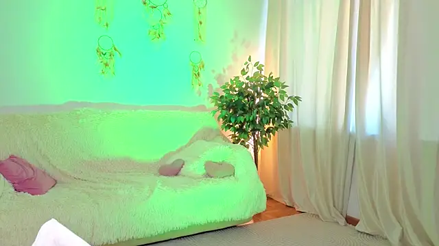 Snapshot of Charlotte_wow chatting on July 30, 2:38 pm Charlotte wow online show from July 30, 2:38 pm
