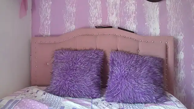 Lilly macflyy online show from April 26, 4:26 pm