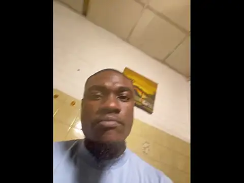 Snapshot of Pinepool21 chatting on October 7, 11:57 pm Pinepool21 online show from October 7, 11:57 pm