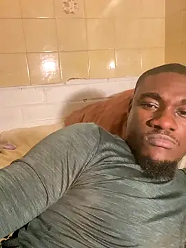 Snapshot of Pinepool21 chatting on October 8, 4:37 pm Pinepool21 online show from October 8, 4:37 pm