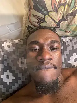 Snapshot of Pinepool21 chatting on October 28, 6:32 pm Pinepool21 online show from October 28, 6:32 pm