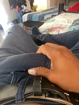 Snapshot of negro15cm17 chatting on February 2, 10:49 pm negro15cm17 online show from February 2, 10:49 pm