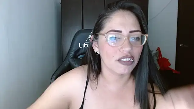 natashasmithe online show from March 3, 6:37 am