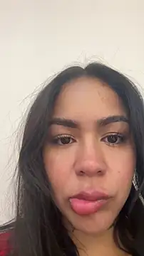 IsabelaVanegas  online show from December 1, 5:07 pm