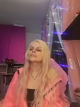 Snapshot of Angeldevilus chatting on December 11, 1:05 am Angeldevilus online show from December 11, 1:05 am