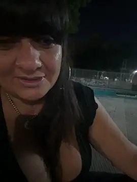 Snapshot of Sensualmente333 chatting on April 1, 2:23 am Sensualmente333 online show from April 1, 2:23 am