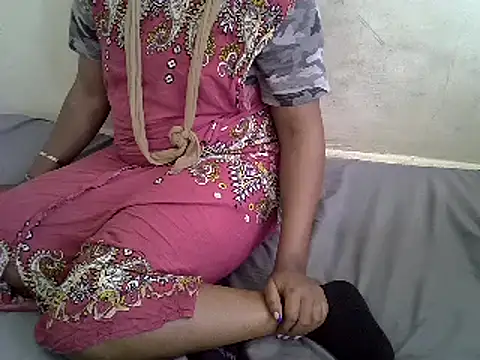 Snapshot of Crystal__Gee chatting on March 6, 7:36 am Crystal  Gee online show from March 6, 7:36 am