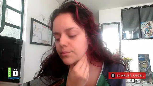 Scarletleon77 online show from January 6, 2:10 pm