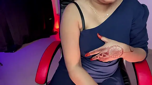 Snapshot of tigress_kashish chatting on January 29, 10:01 pm tigress kashish online show from January 29, 10:01 pm