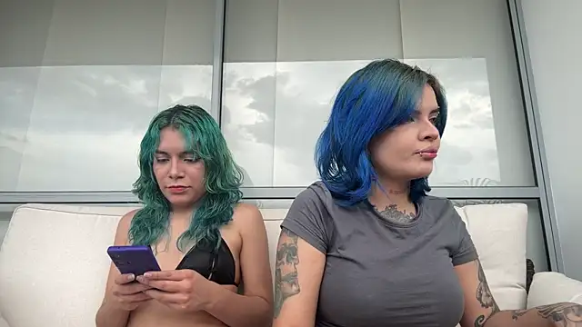 SinisterDarling online show from November 3, 9:27 pm