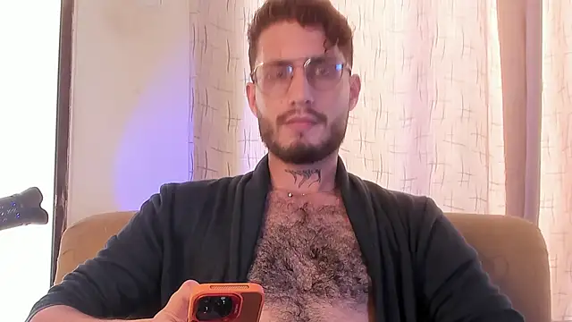 Snapshot of axel_giracr chatting on February 23, 7:07 pm axel giracr online show from February 23, 7:07 pm