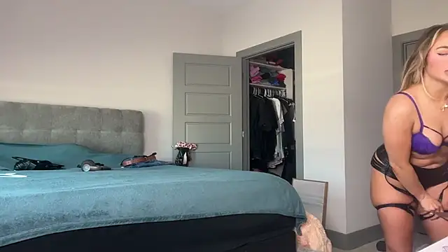 Snapshot of ElenaErickson chatting on January 20, 7:57 pm ElenaErickson online show from January 20, 7:57 pm