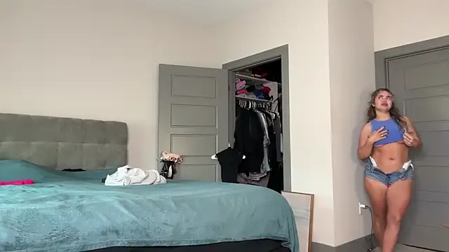 Snapshot of ElenaErickson chatting on January 22, 11:43 pm ElenaErickson online show from January 22, 11:43 pm