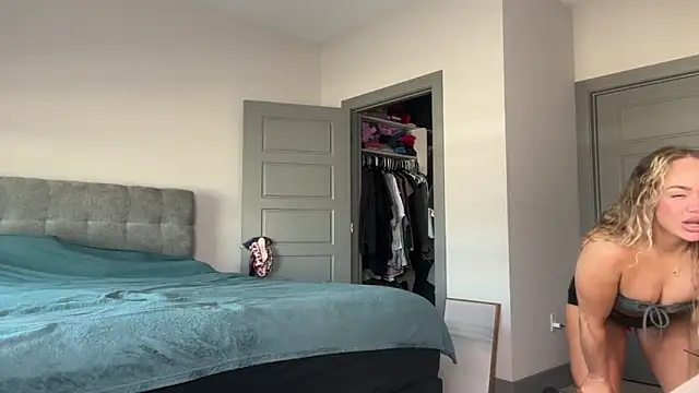 Snapshot of ElenaErickson chatting on January 29, 8:35 pm ElenaErickson online show from January 29, 8:35 pm