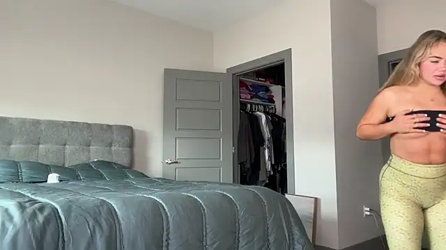 Snapshot of ElenaErickson chatting on March 12, 7:59 pm ElenaErickson online show from March 12, 7:59 pm