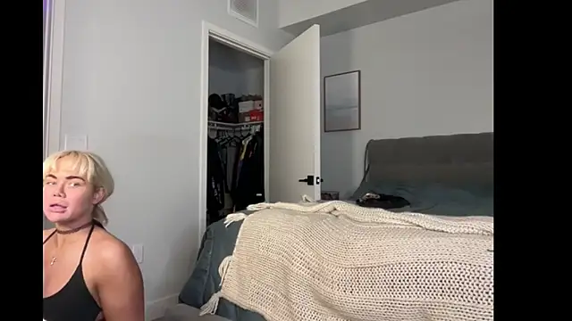 ElenaErickson online show from December 22, 2:41 am