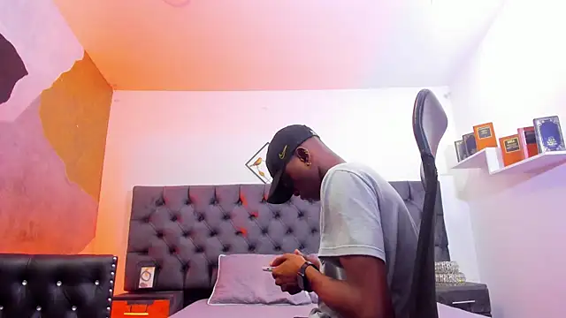 JacksonMuller  online show from December 5, 2:33 pm