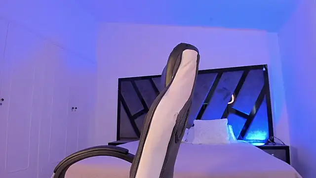 JacksonMuller  online show from February 11, 2:11 pm