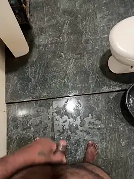 Snapshot of amil93sl chatting on October 13, 2:28 pm amil93sl online show from October 13, 2:28 pm