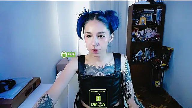 Snapshot of dakota_senju chatting on December 13, 7:10 pm dakota senju online show from December 13, 7:10 pm