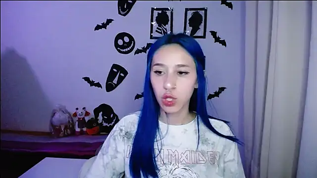 Snapshot of dakota_senju chatting on October 9, 10:52 pm dakota senju online show from October 9, 10:52 pm