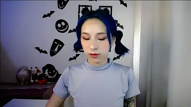 Snapshot of dakota_senju chatting on October 13, 2:39 pm dakota senju online show from October 13, 2:39 pm