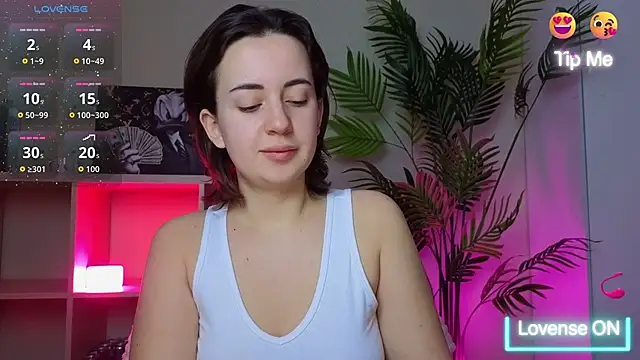 SweetieKendl online show from April 3, 11:58 pm