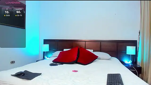 Snapshot of valery_camber chatting on December 9, 8:33 pm valery camber online show from December 9, 8:33 pm