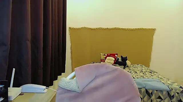 Snapshot of Sophie_Fantasys chatting on January 15, 9:29 pm Sophie Fantasys online show from January 15, 9:29 pm