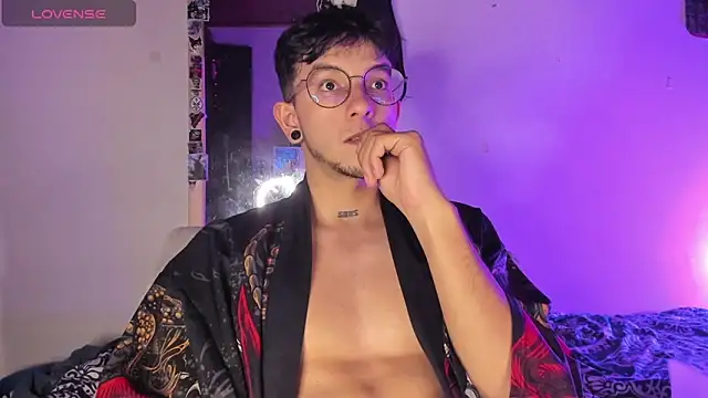 Snapshot of koddy_0 chatting on June 3, 11:21 pm koddy 0 online show from June 3, 11:21 pm