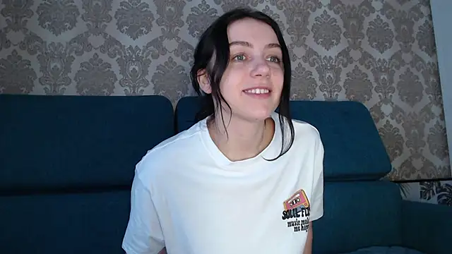 Louise Lavender online show from February 26, 4:14 am