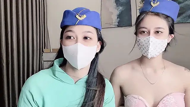 Mono-Stewardesss online show from September 17, 11:45 am