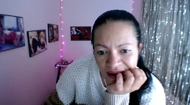 Cristal w online show from February 18, 6:15 pm