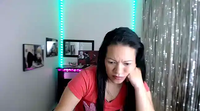 Cristal w online show from March 11, 3:23 pm